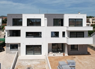 Appartamento Brodarica, Šibenik - Okolica, 156m2