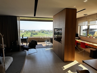 Istria, Cittanova - appartamento lussuosamente arredato di 119 m2, posizione eccellente, vista mare