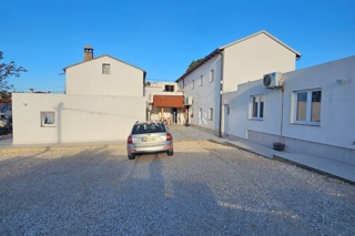 L'Istria, Parenzo, Kaštelir, pensione per lavoratori!