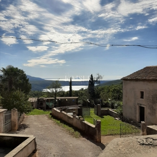 Istria, Barbana - 5 case antiche in vendita