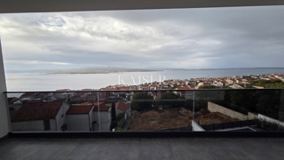 Crikvenica - appartamento, 2 camere da letto + soggiorno, nuovo edificio con vista, terrazza e parcheggio