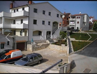 Istria, Pola, Veruda - casa 6 unità