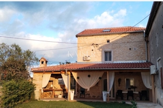 Istria, Barban - casa ristrutturata con piscina
