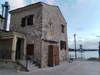 Istria, Umago, casa 75m2 prima fila al mare