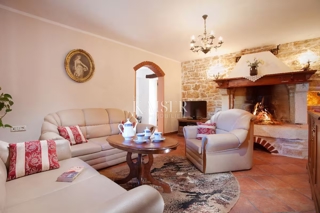 Istria, Marčana - Affascinante casa di 180 m2 in posizione tranquilla