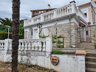 Crikvenica - casa nel centro, 100m2, 2 posti auto
