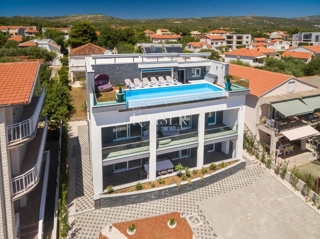 Villa Zečevo Rogozničko, Rogoznica, 380m2