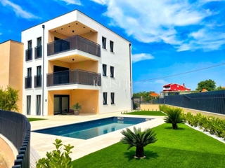 Zara, Bibinje - appartamento 67 m2 vicino al mare