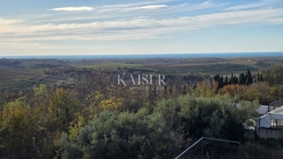 Istria, Buie - terreno edificabile con splendida vista, 717m2