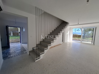 Isola di Lussino, Nerezine, appartamento duplex con vista mare