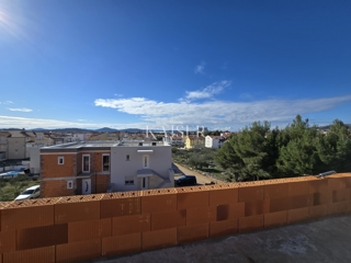 Srima, Vodice - Appartamento duplex di lusso con piscina e vista mare