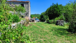 Labin - proprietà con una casa, 28.000