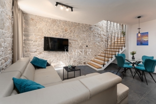 Istria, Vrsar - casa in pietra ristrutturata 120m2 nel centro