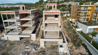 Spazioso appartamento (S1) al piano terra con giardino privato, Mandalina - Šibenik