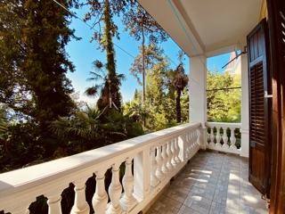 Opatija – Appartamento al piano terra di una villa austro-ungarica, 2a fila al mare