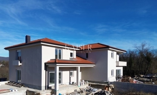 Matulji - appartamento su tre piani, nuova costruzione in una posizione tranquilla