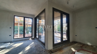 Istria - Parenzo, appartamento al piano terra a 3 km dal mare