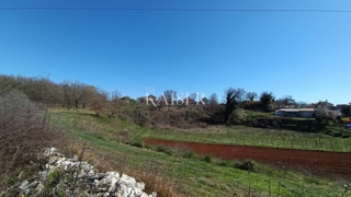 Istria, Loborika - terreno edificabile 2700m2 con grande potenziale
