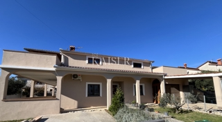 Casa Loborika, Marčana, 220m2