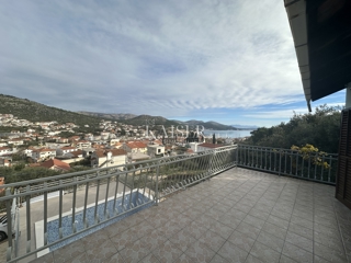 Trogir, Marina - Casa 80 m2 con piscina e vista mare