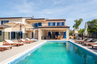 Isola di Krk, Dobrinj - villa esclusiva con piscina
