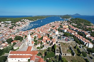 Mali Lošinj, appartamento di nuova costruzione nel cuore della città 