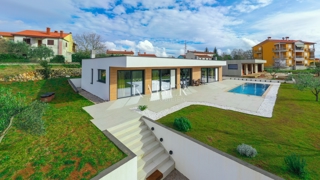 Labin - nuova costruzione con piscina, 176 m2
