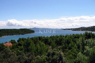 Mali Iž - terreno edificabile 4.400 m2, 70 m dal mare