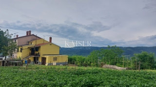 Istria, Montona - casa da ristrutturare con giardino, 150m2, vista su Montona