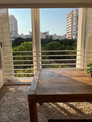 Zara - Tiz, appartamento con tre camere da letto e vista mare