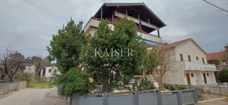 Vir – Appartamento con terrazza e vista mare, a 120 m dalla spiaggia