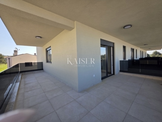 Istria - Parenzo appartamento con 3 camere da letto vicino al mare