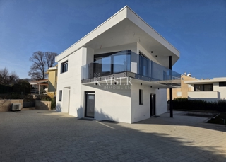 Isola di Krk, Malinska - Lussuosa casa bifamiliare con piscina privata