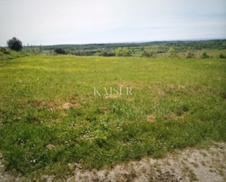 Земля під забудову Buje, 550m2