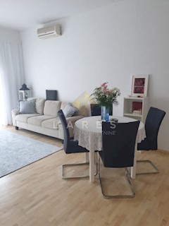 Appartamento Donji grad, Osijek, Krstova, 71m2