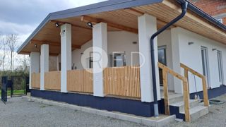 Casa Nova Gradiška, Poljane 36, 215m2