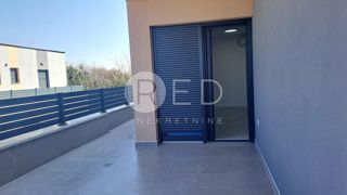 Appartamento Privlaka, Obala Artić, 105m2