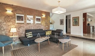 Casa Splitska, Supetar, 160m2