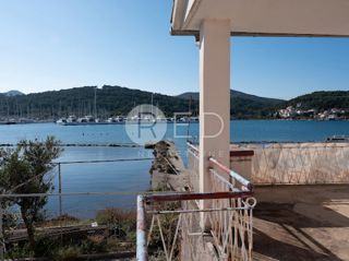 Casa Sutomišćica, Preko, 170m2