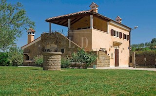 Villa a Momiano