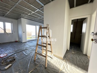 Appartamento al primo piano con vista aperta sul mare nelle vicinanze di Parenzo