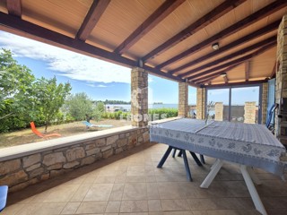 Casa in pietra in prima fila al mare a Lovrečica - San Lorenzo, vicino a Umag - Umago
