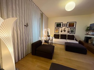 Moderno appartamento al primo piano con vista sul mare e sul Quarnero a Rijeka