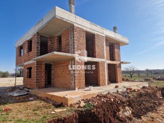 Moderna casa con piscina - dintorni di Umago