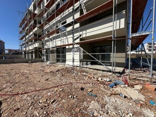 Confortevole appartamento con giardino e ingresso indipendente in un nuovo edificio di qualità a Tar