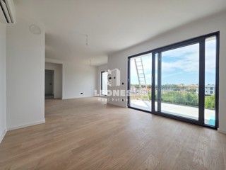 Appartamento con tre camere da letto in un edificio di nuova costruzione di qualità a Umag - Umago