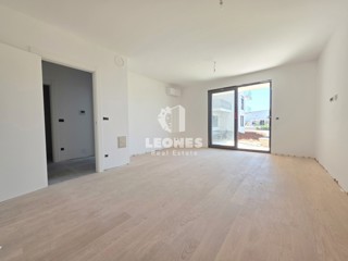 Appartamento al piano terra in un edificio di nuova costruzione di qualità a Umag - Umago