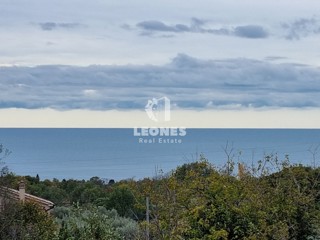 Terreno edificabile con vista mare a Poreč - Parenzo