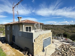 Incantevole casa in pietra con vista sul mare e piscina a sfioro nelle vicinanze di Buie