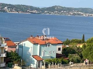Casa con tre unità abitative con vista mare a Crveni Vrh, Savudrija
